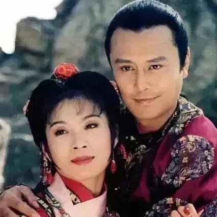 小说来自现实？琼瑶剧背后的惊人滥情史，怪不得琼瑶老年翻了车