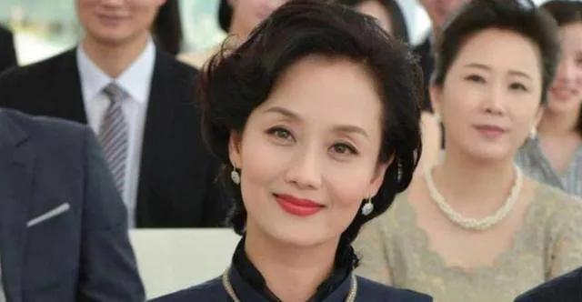 5位“妈妈专业户”演员：天生一张贵气脸，养尊处优，演不了穷人