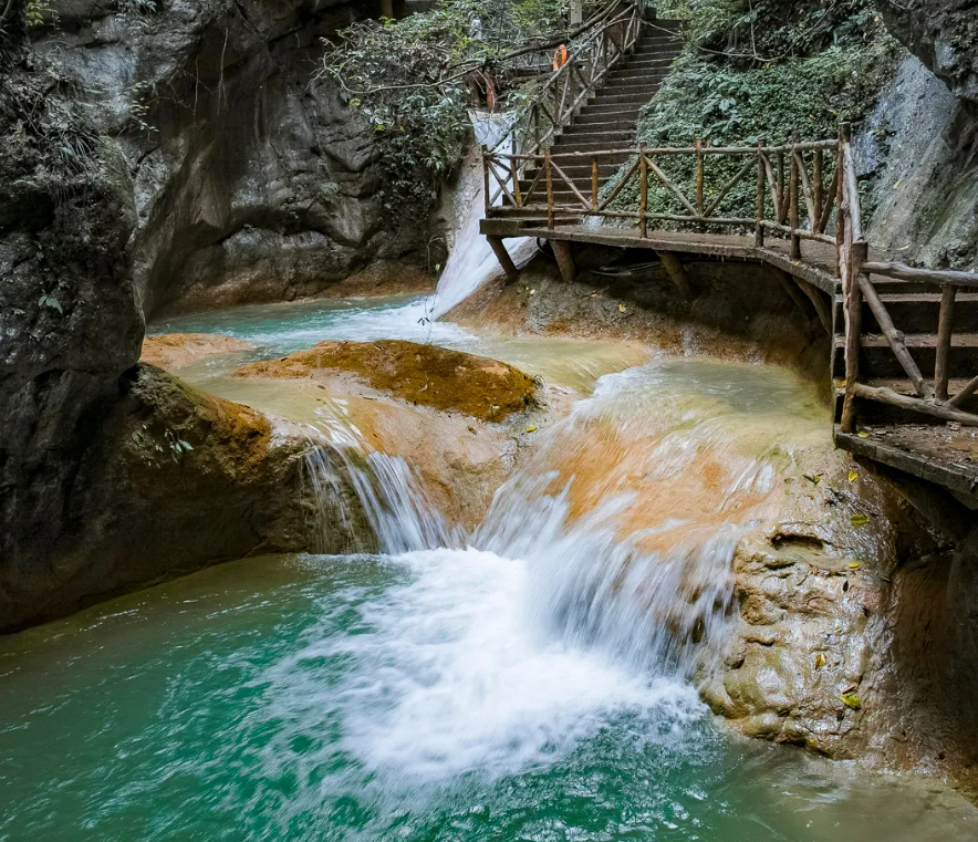 遇间旅游 | 湖北襄阳不可错过的八大景点！探访竹林深处的三国世界
