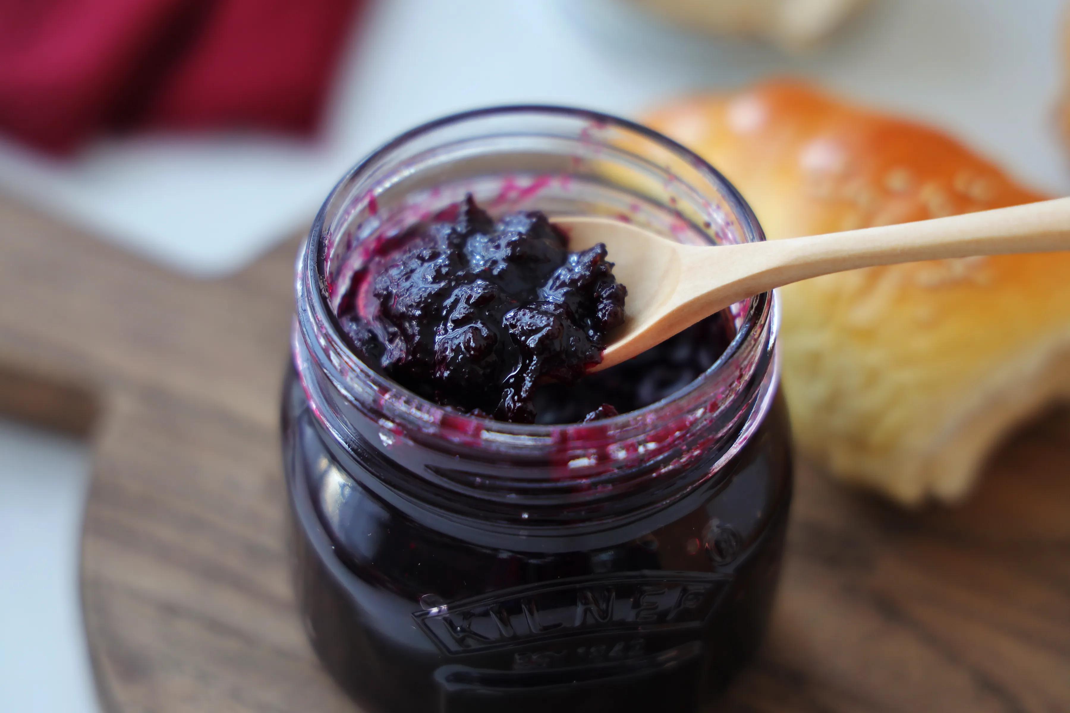 3款超赞的果酱，色泽鲜艳，口感浓郁，搭配早餐、制作甜点都很棒