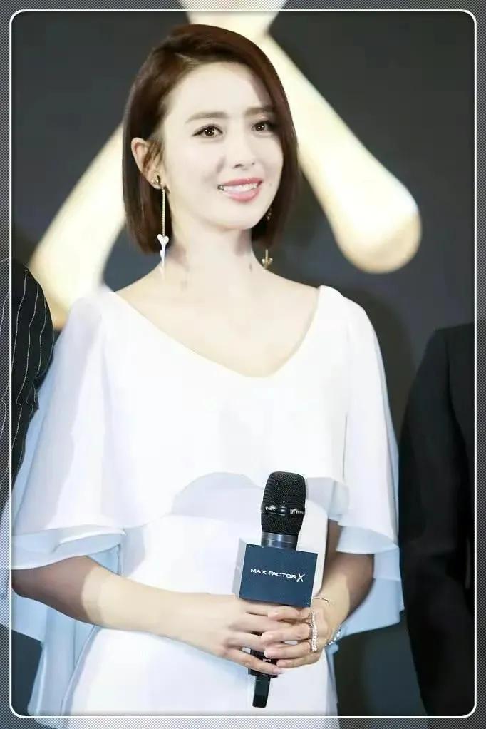 佟丽娅短发，气质优雅、清新靓丽、温婉迷人、明艳动人，太美了