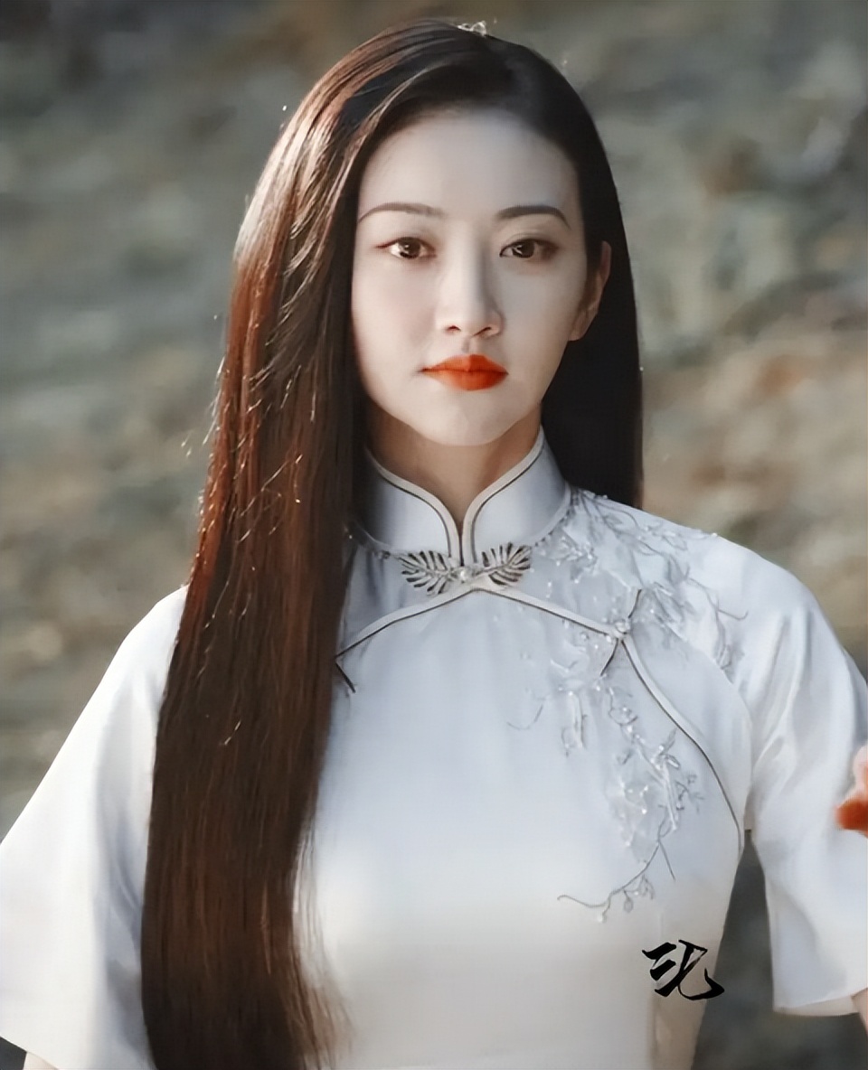 北景甜南奕欢：一个资源拿到手软，一个沉沦网大，今差距一目了然