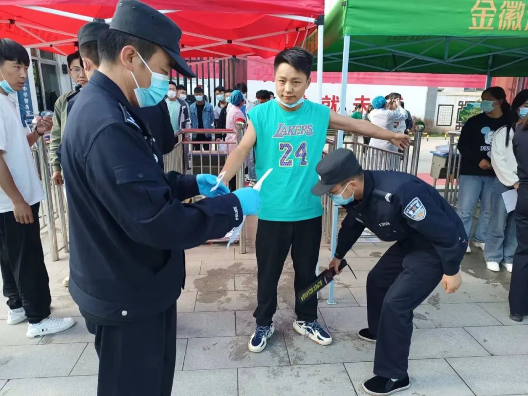 临潭县1096名考生参加2022年基层服务项目选拔考试