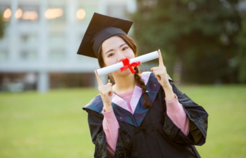 再优秀的“专科生”，也不如“本科生”？官方站出来为大专生说话