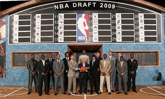 nba黄金选秀年有哪些(盘点NBA历史上的选秀大年，我们都低估了2009年)