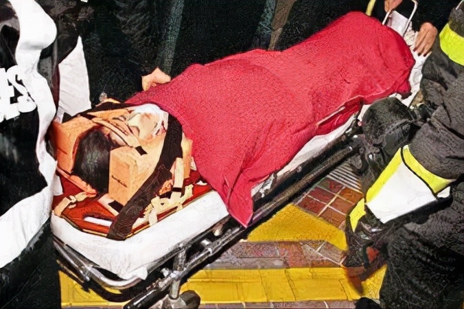 刘嘉玲被劫，谢霆锋入狱，张柏芝险丧命，20年前娱乐圈有多黑暗？