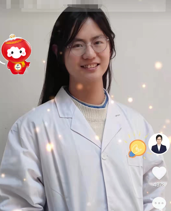 清华“长发博士”走红后，又一长发学霸火了，肤白貌美颜值更高