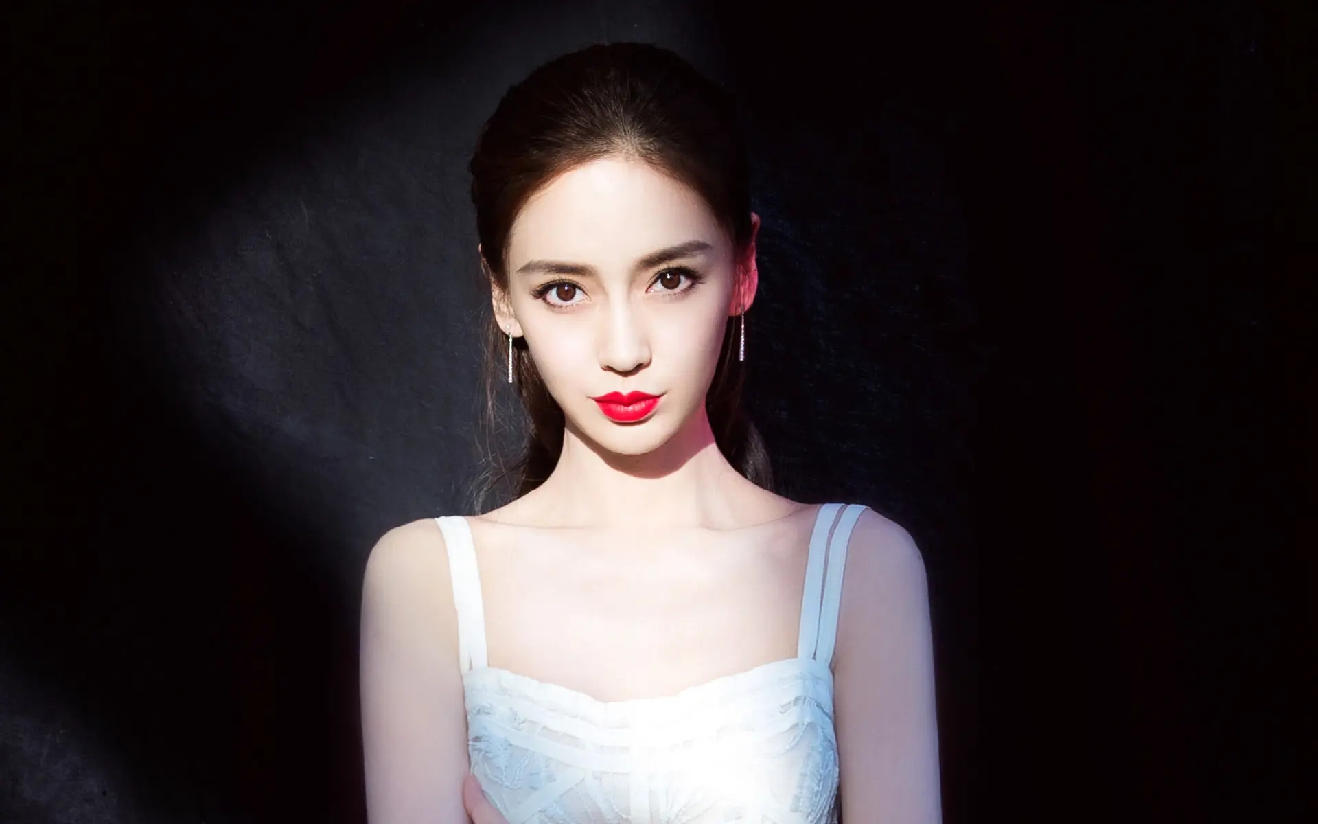 不一样的angelababy