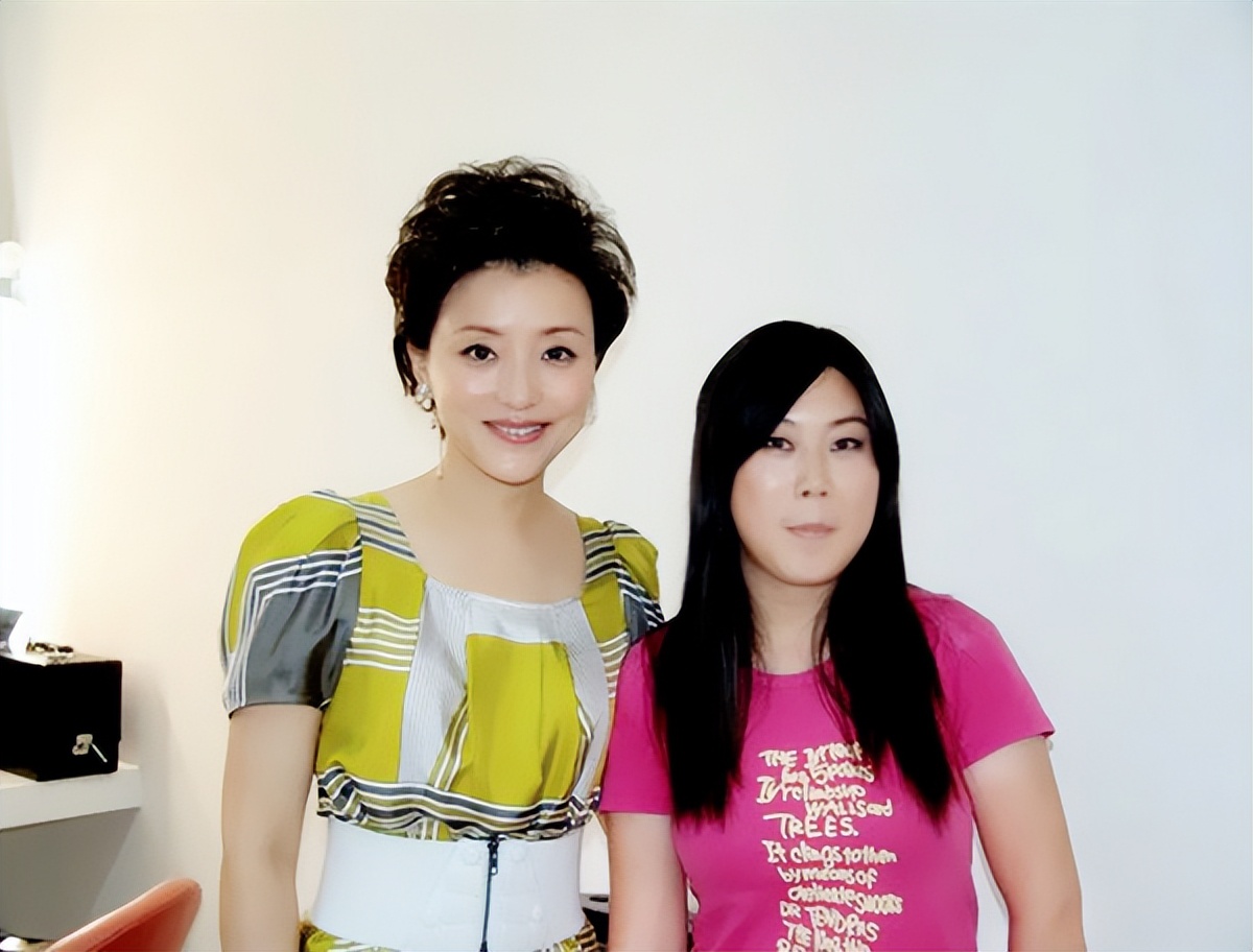 11年前凭春晚走红,发誓要做第二个董明珠的