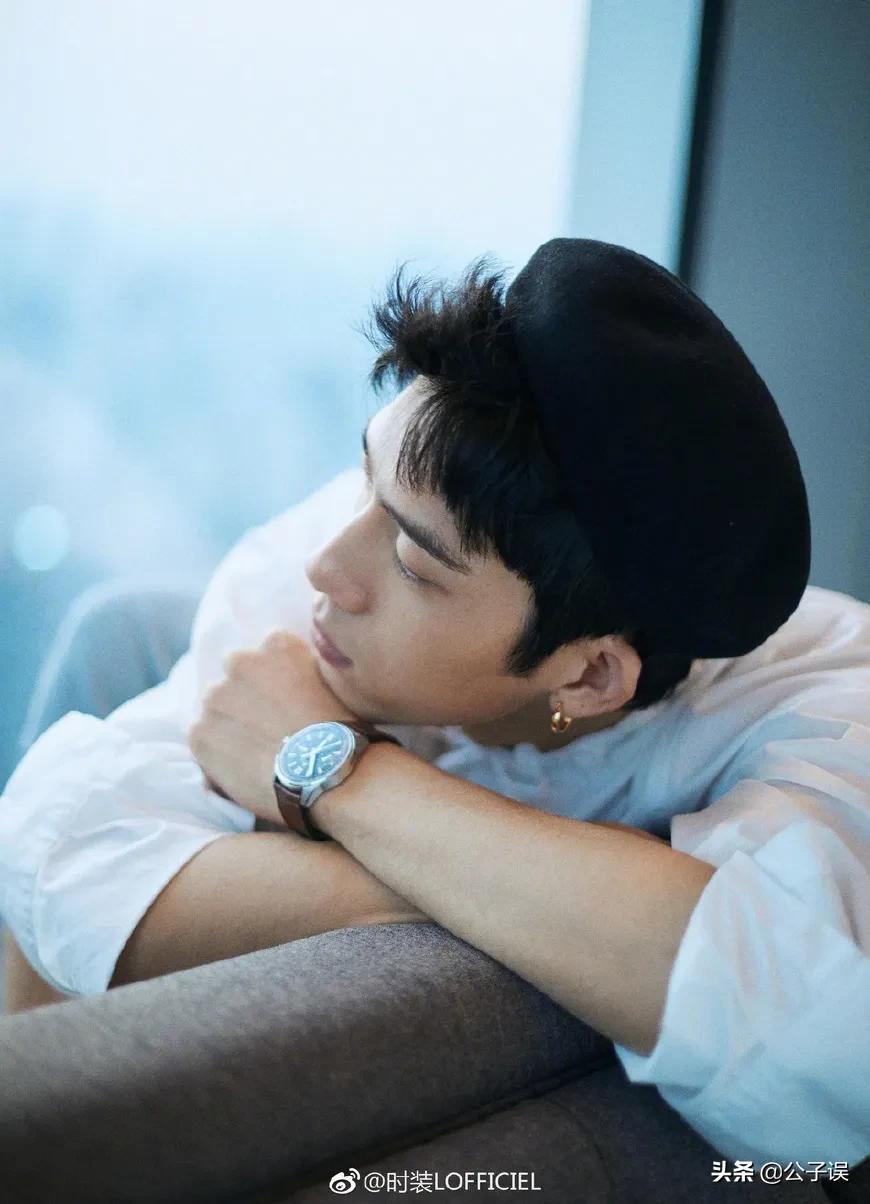 井柏然情史，出生28天被母亲抛弃，演《捉妖记》成名，情散倪妮