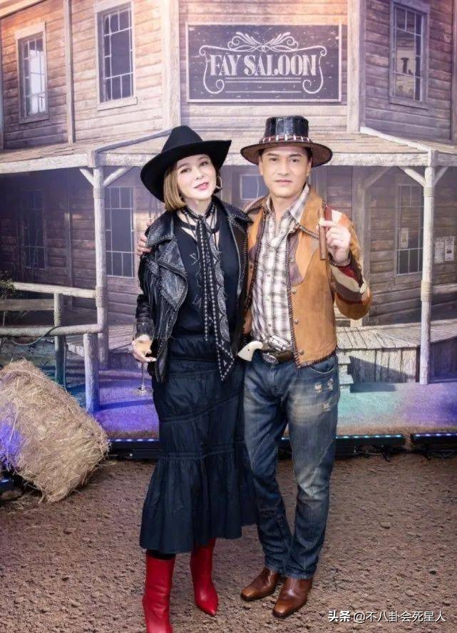 落魄商演，千元付费聊天，这些港星在内地表面缺钱，实际身家不菲