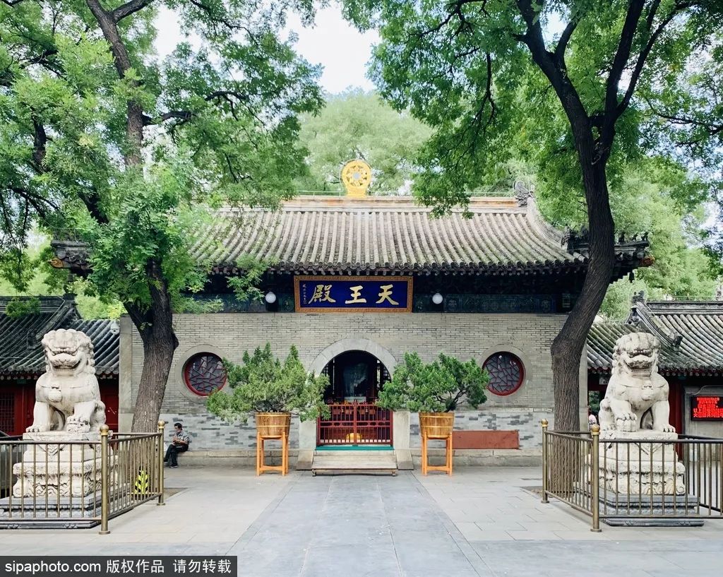 文化与历史之旅：云游北京西四大街