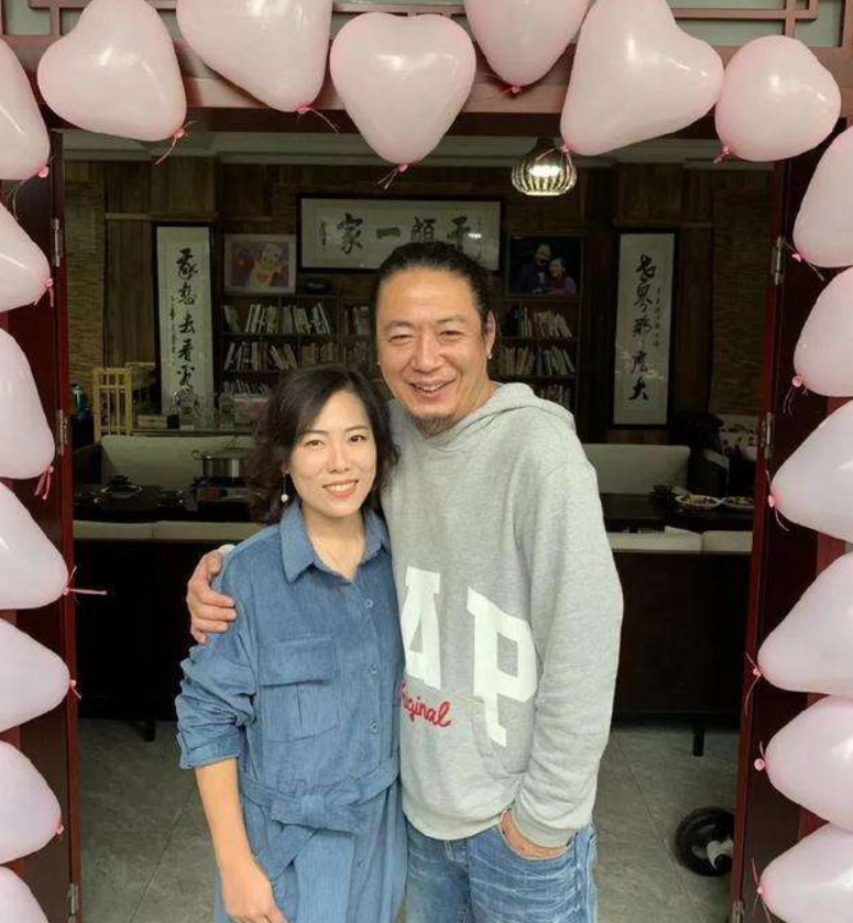 7年前那个说走就走的离职教师，因辞职信火爆网络，如今过得咋样