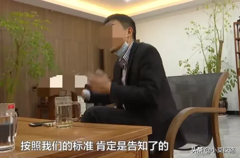 理发店做头发软化(贵州贵阳，一位女孩去理发，理发师建议女孩做头发软化)