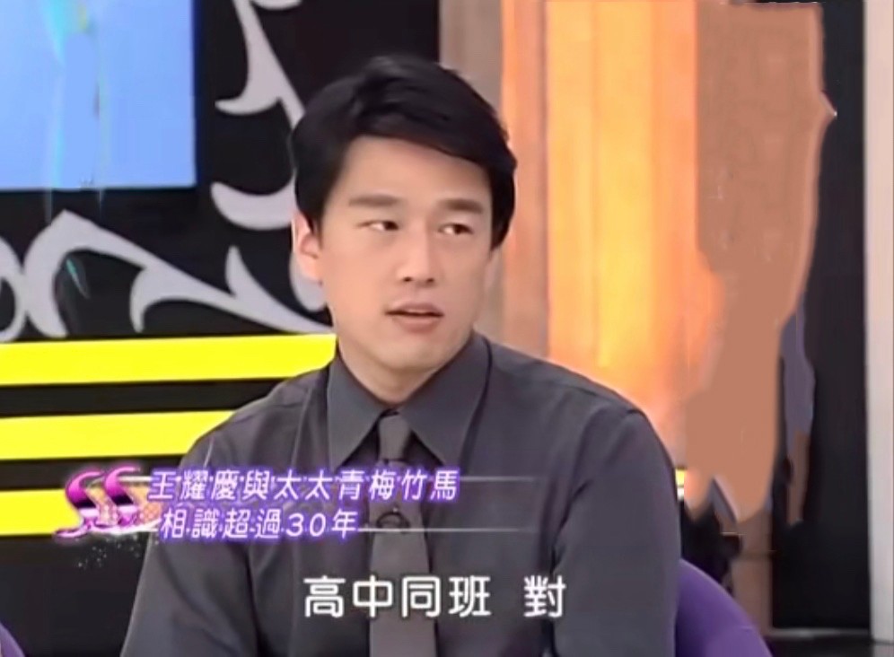 6位娱圈明星夫妻，从校服到婚纱，个个娶初恋，在一起最长40年