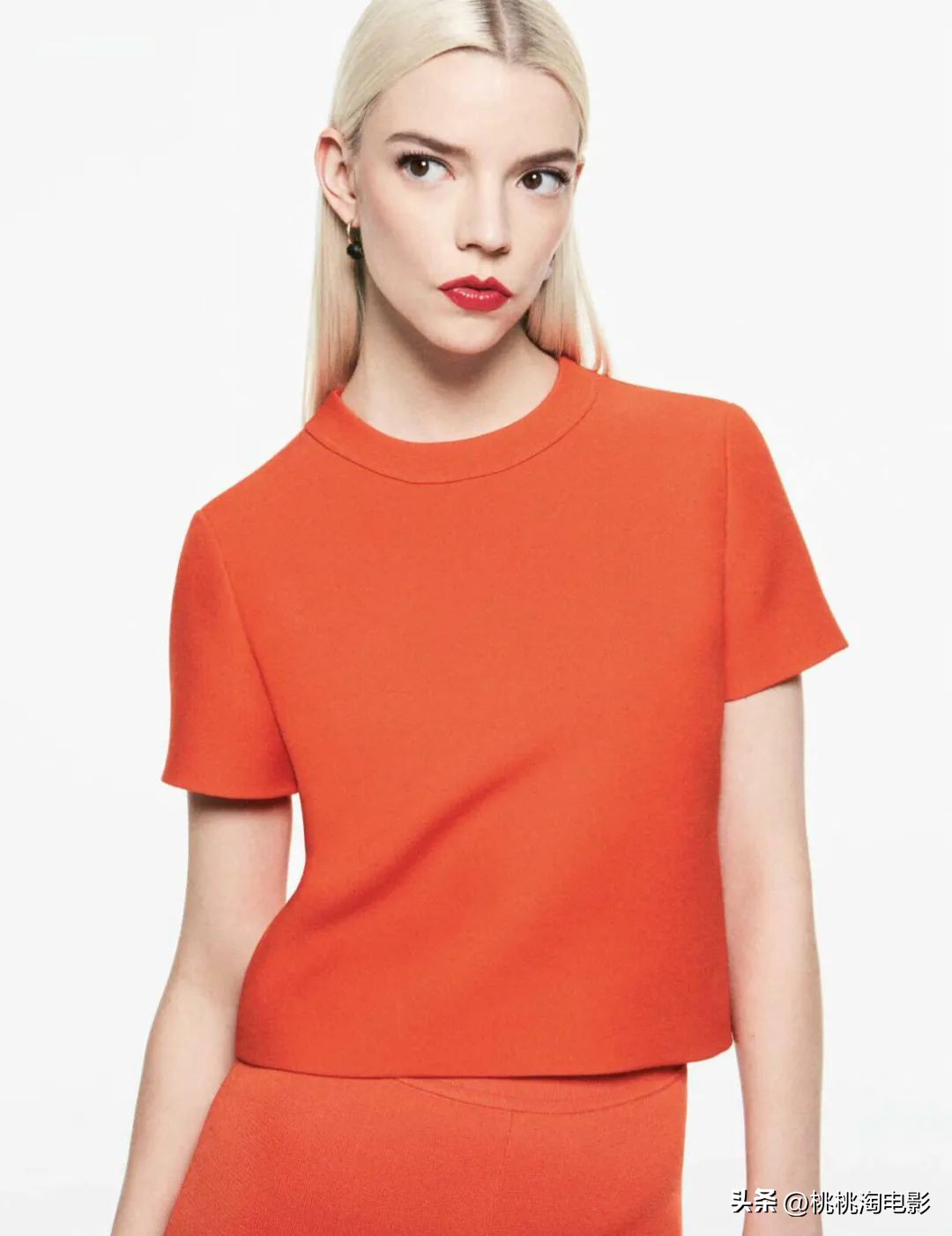 安雅·泰勒-乔伊澳版《VOGUE》封面大片，气质特别的精灵公主