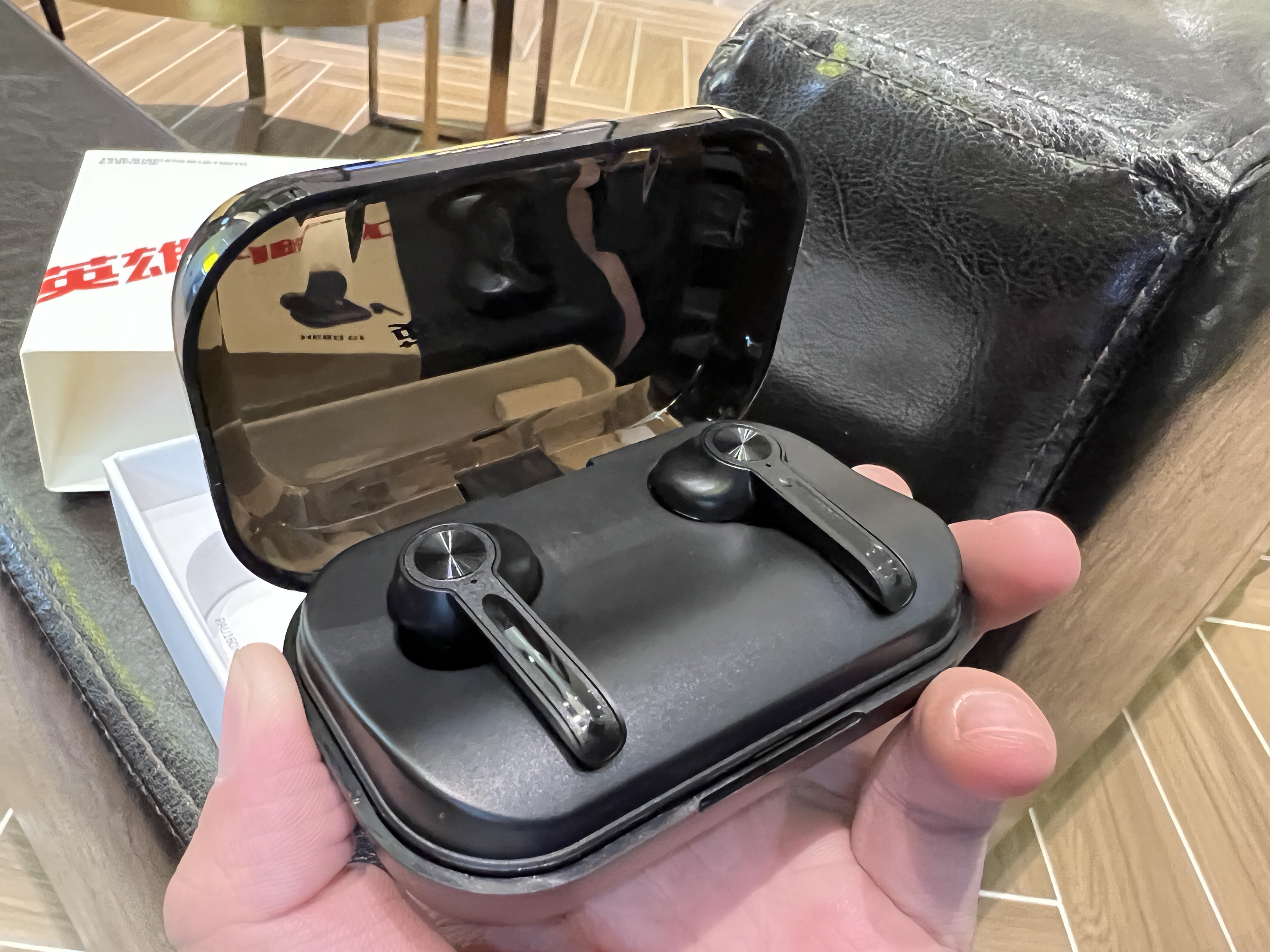 英雄G1电竞TWS耳机评测：国货好声音，游戏娱乐样样通