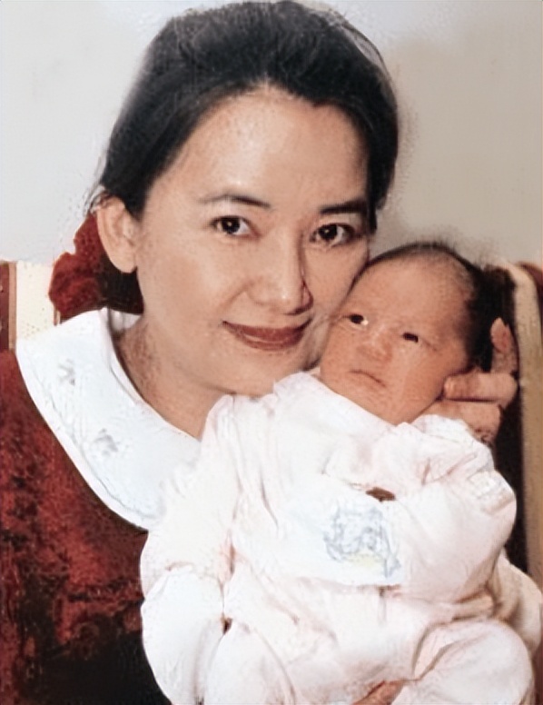 胡慧中：林青霞的接班人，挚爱的两个男人，一个惨死一个锒铛入狱