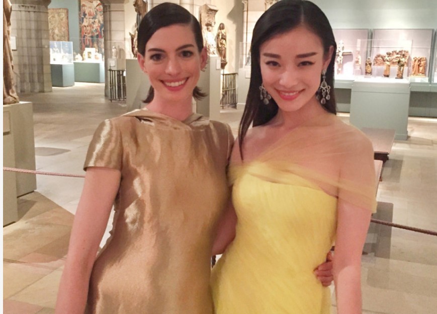 16对中外明星同框,耀眼的“东方美”不输国际咖,举手投足皆风情