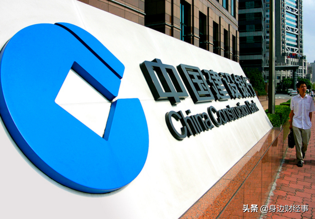 定期存款到期后，是选择自动转存还是取出再存，哪个更好一些？