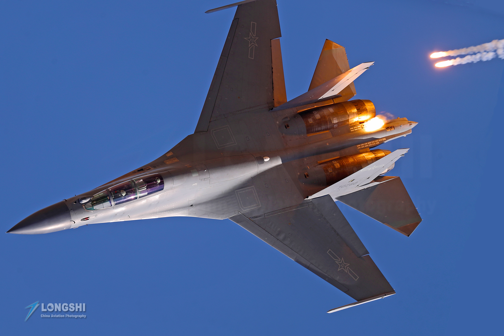 之前澳大利亚国防部就"恶人先告状",宣称解放军动用歼-16战斗机对于