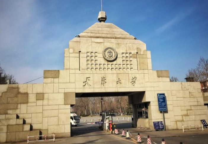 高考607分上985天大，毕业后“送外卖”3年挣40万，务实还是傻？