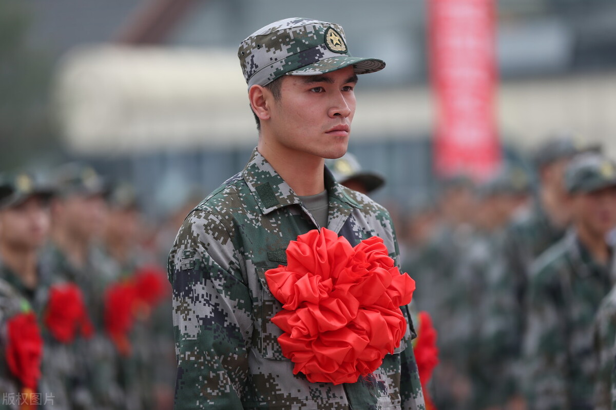 非全日制的大专生参军，在部队长期发展怎么样？这是很好的选择