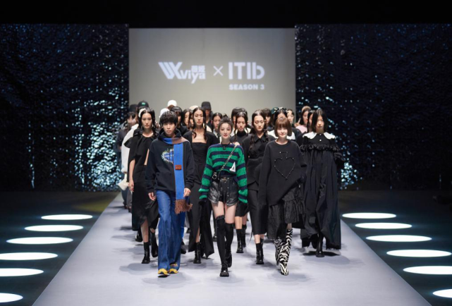 薇娅“消失”11天后，谁承接了薇娅、雪梨的“流量空白”？