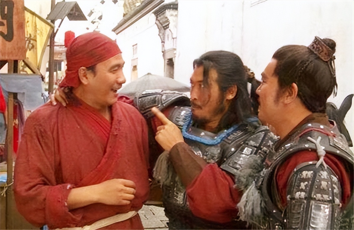 朱元璋的铁律:贪污超60两银子立斩,60两相当于现在的多少钱?