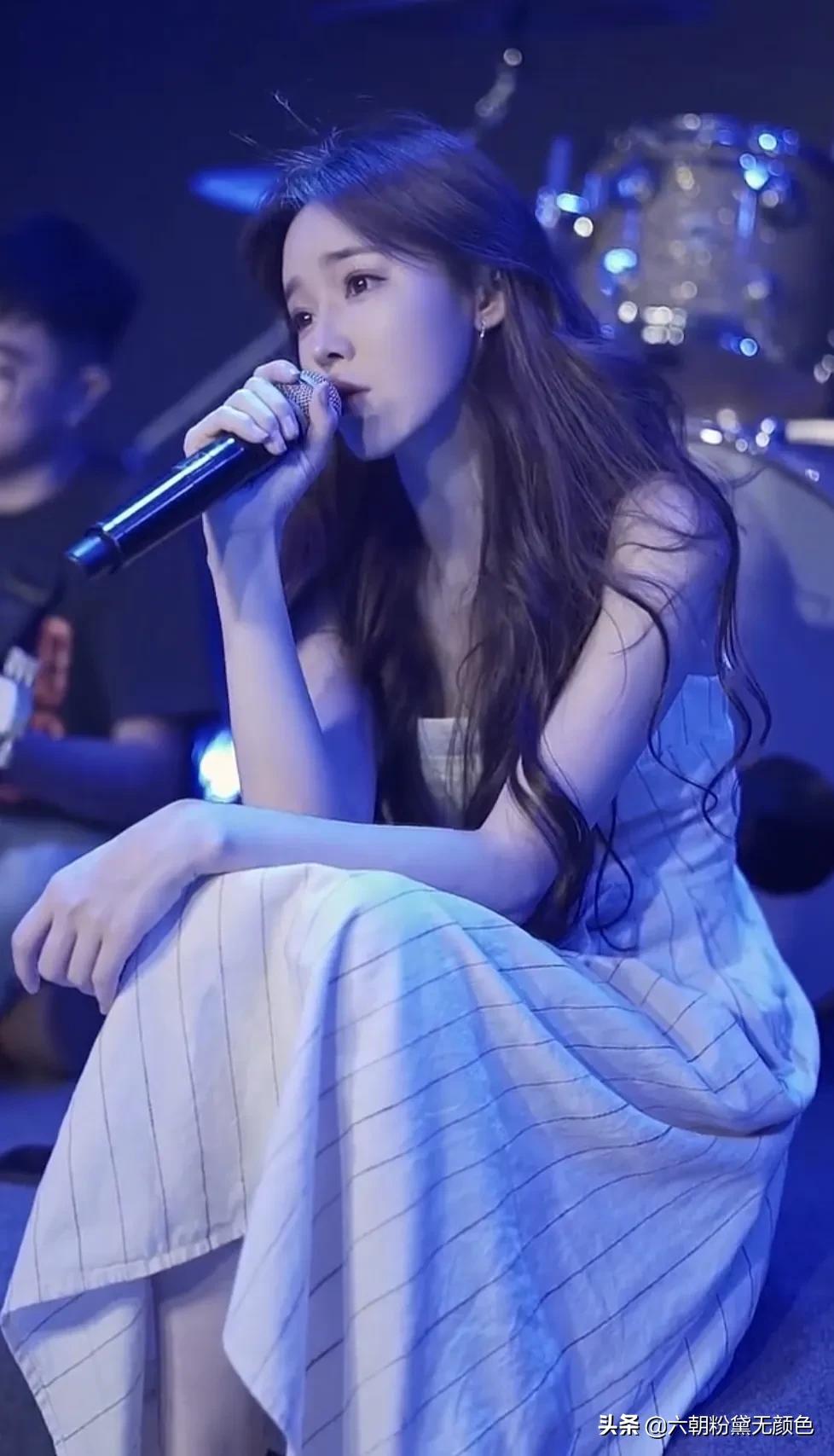 网红歌手 戴羽彤