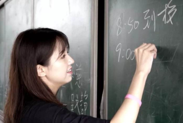 不少乡村教师反对大学生支教，直言：你们为了学分，快要毁了孩子