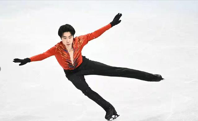 满分作文范本：北京冬奥会央视神级解说丨我生来就是人杰而非草芥