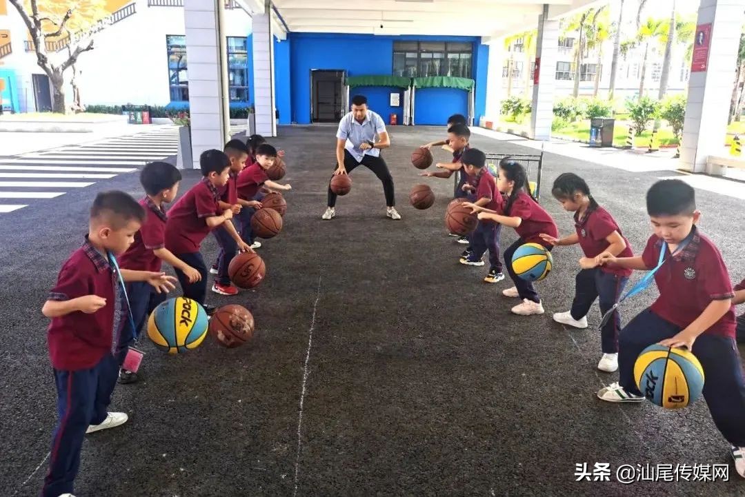 德成实验学校定于6月19日下午举行新生开放日，诚邀您和孩子前来