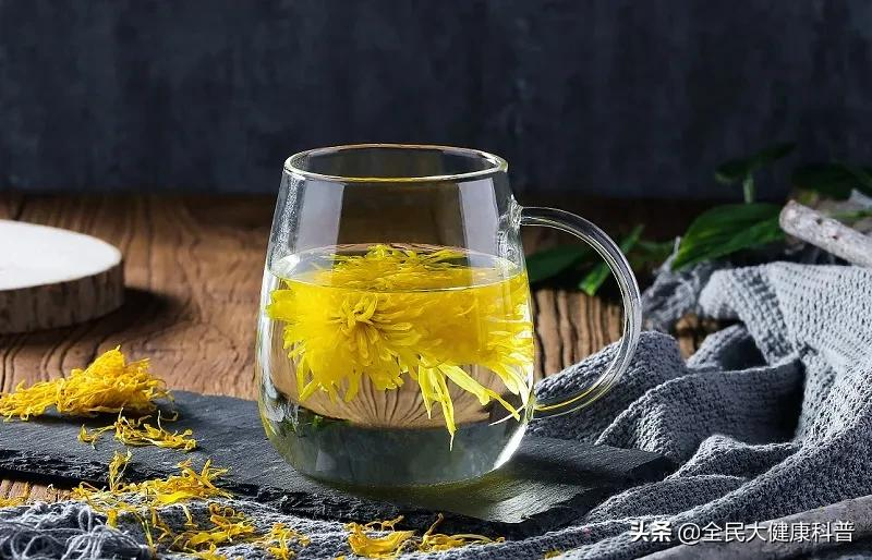 白菊花和黄菊花有什么不同?