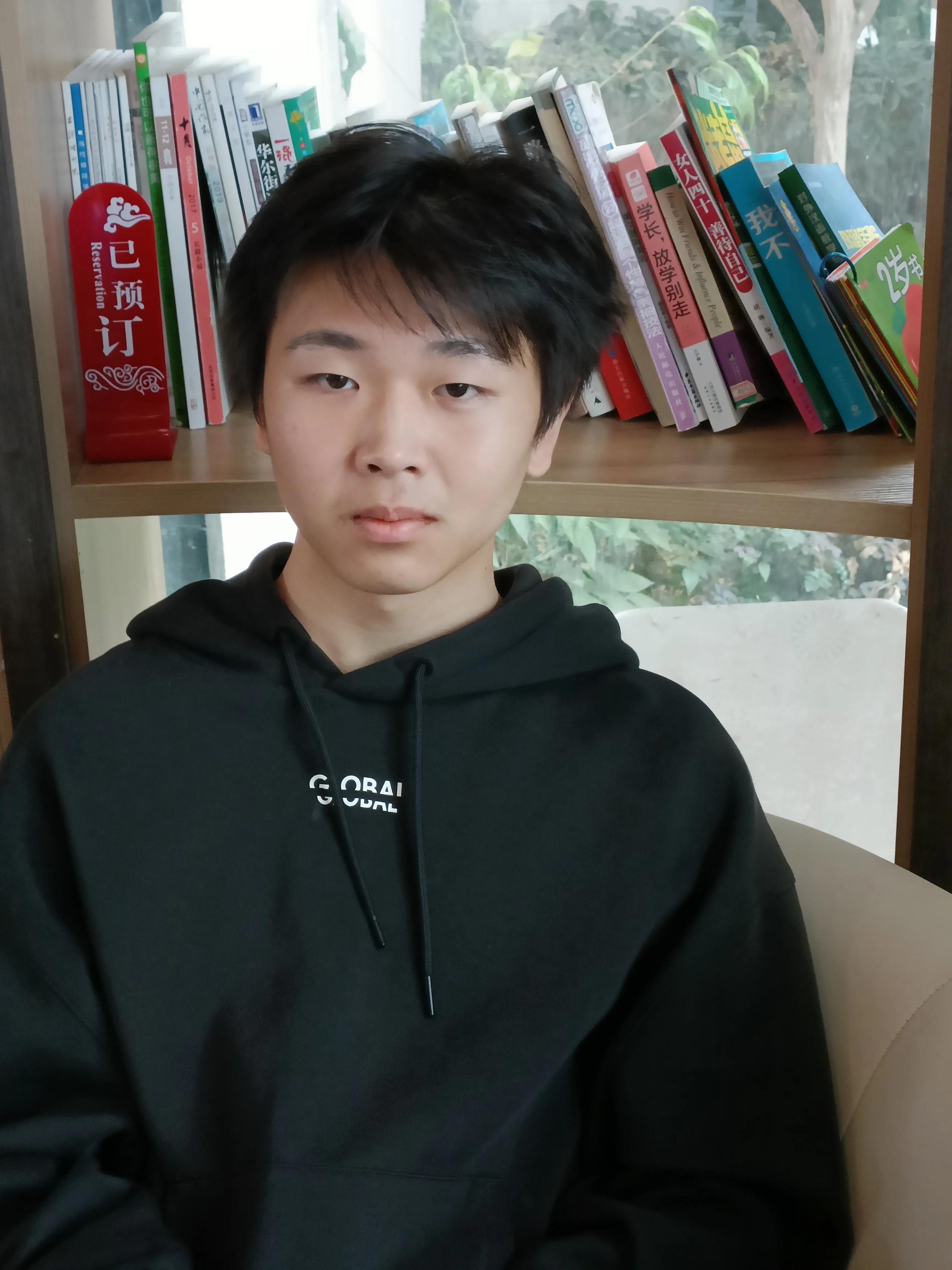 团拜会中的喜讯: