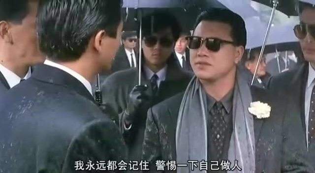 港片里“能够排进前五的黑老大”：周润发才第3，于荣光落选了