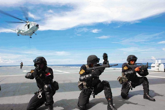 ̨��һ���������⣬��ž���Ҫ�ѱ���Ͷ�䵽̨���Զ�������