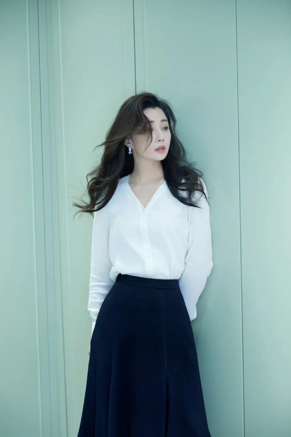 明星系列：印象中殷桃出演的都是家庭妇女角色，现实中依然那么美