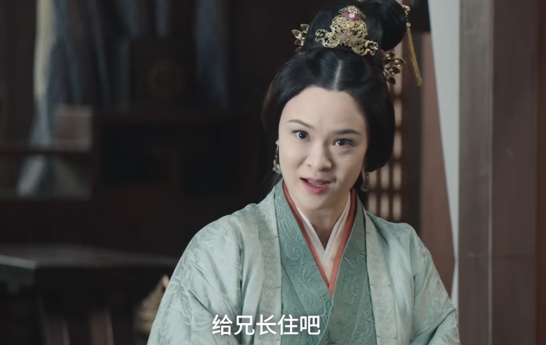 换剧如换脸，演完《甄嬛传》再演《星汉灿烂》，差点没认出陈思斯