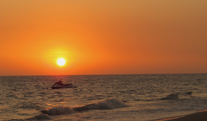 海边夕阳意境图片