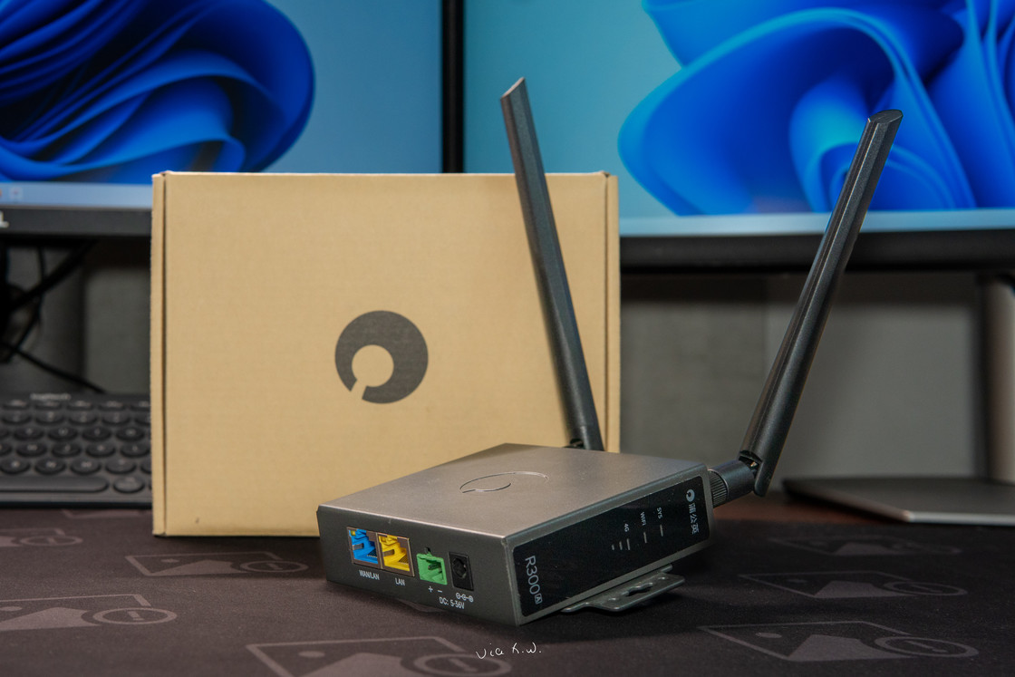 蒲公英 R300A 4G 无线路由器