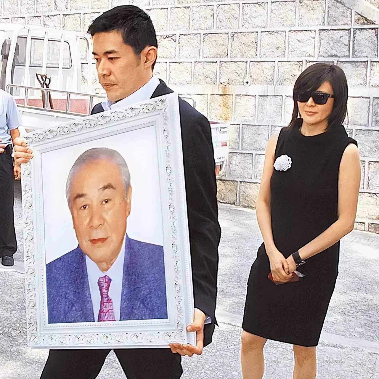 关之琳父亲关山：和儿女28年不来往，去世后前妻不参加葬礼