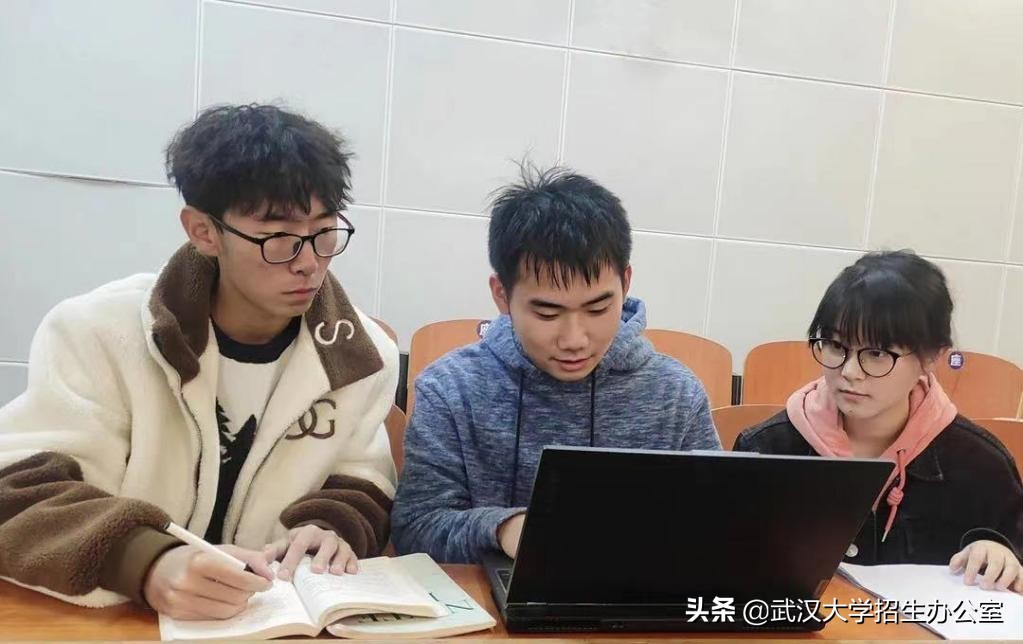 手握449项全国奖项！武汉大学实力爆棚，强势登顶湖北第一，全国第三！