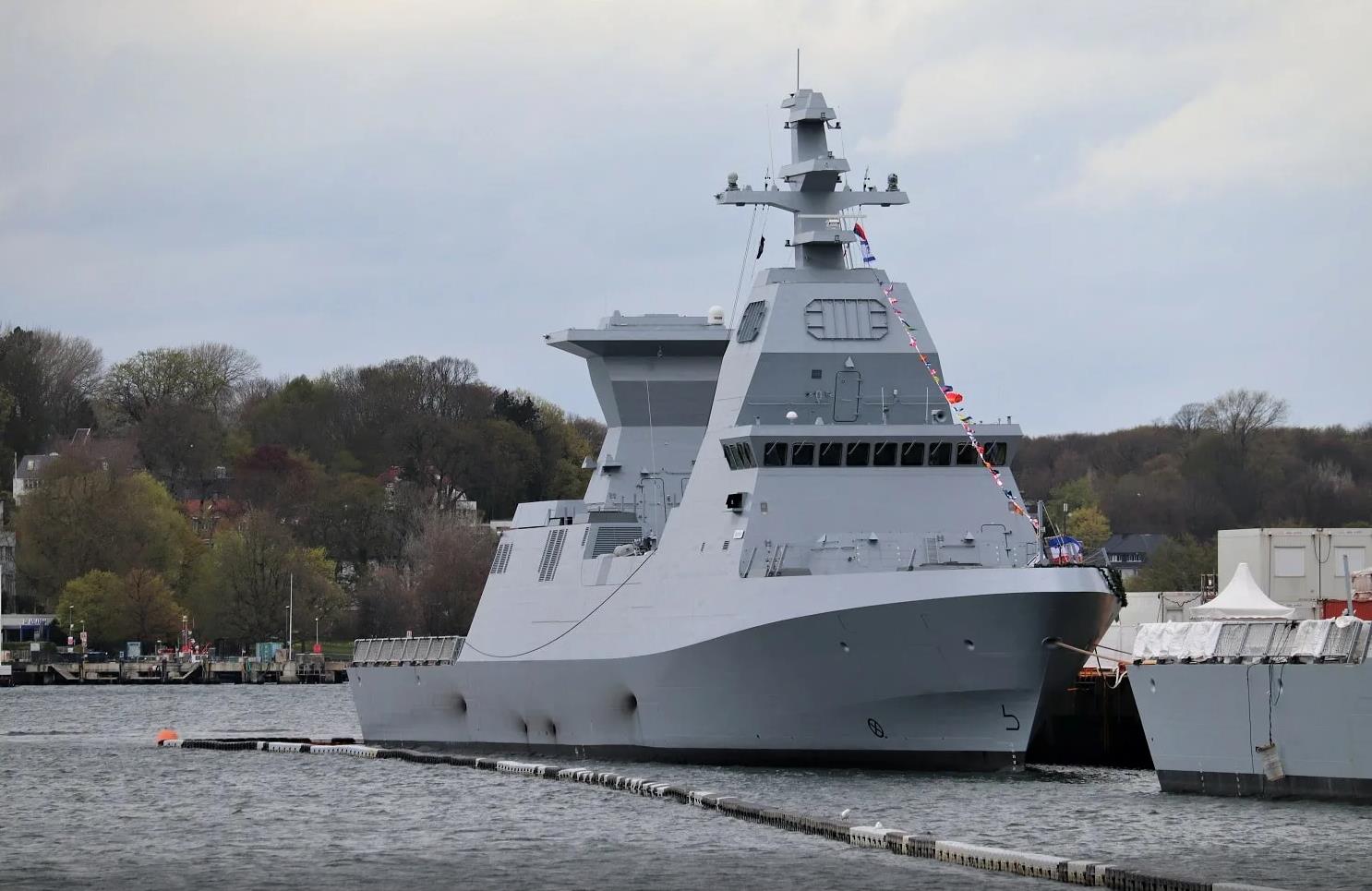 以色列萨尔5型护卫舰,外形虽小却装备精良,担负反潜等重任