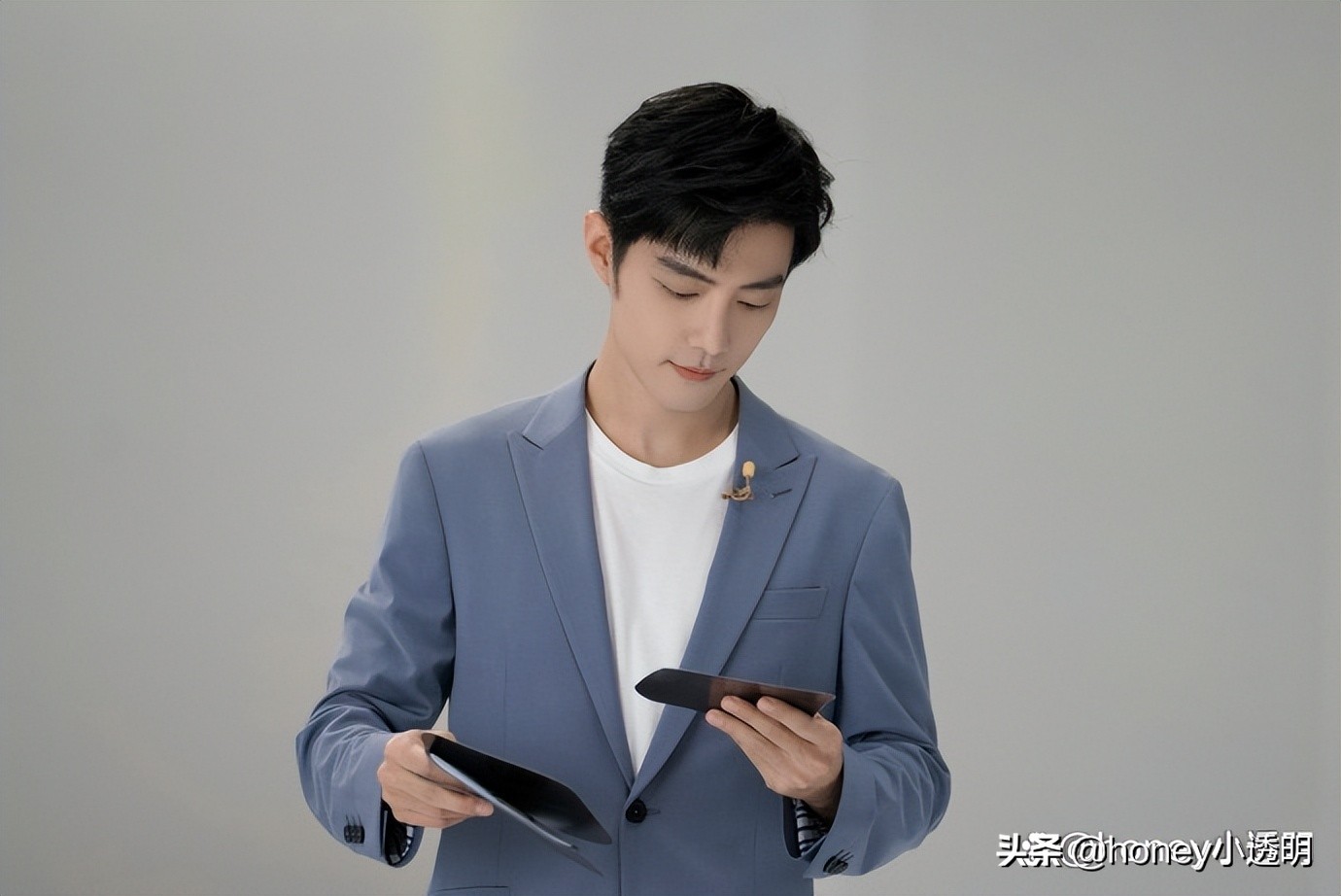 肖战代言新养道,蒙牛第四次寻求合作!粉丝不计前嫌,有大格局