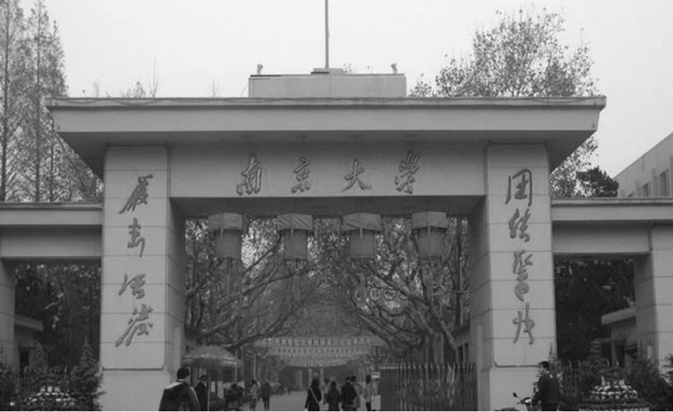 1974年，一个大学生主动退学申请传遍整个中国，周恩来特批同意