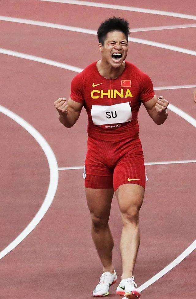 苏炳添照片高清壁纸(苏炳添高清壁纸#田径#)