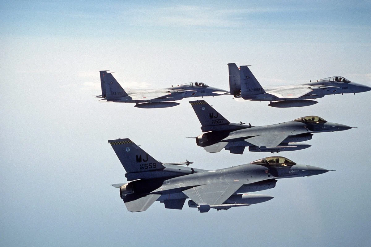 ������ǰ������Ӧ��̨���������������й���������ʲôǧ�ﱼϮ��