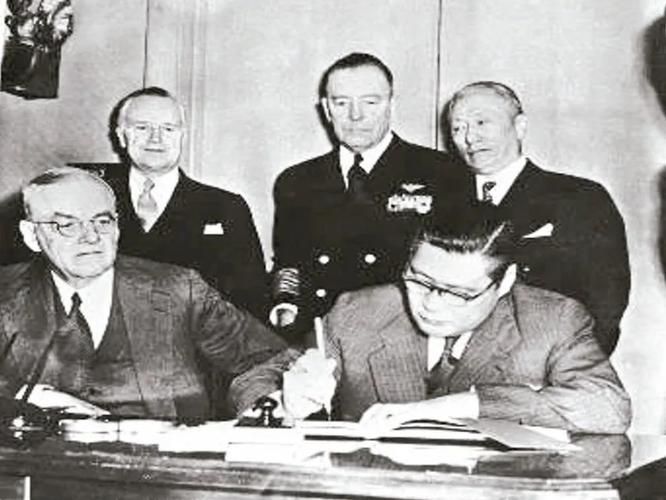 1965�꽯��ʯ���ع��½����ë��ϯ���������������ϯˬ���Ӧ