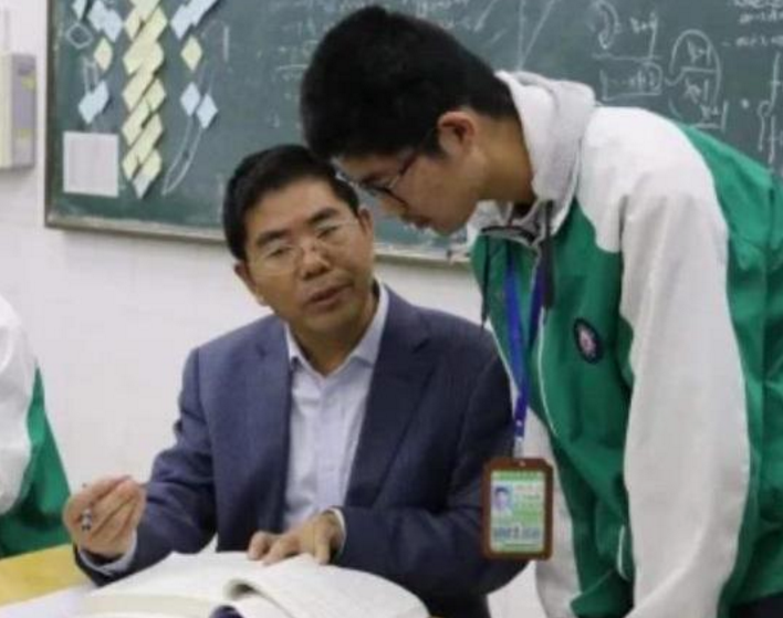 高中“学科难度”排名表，榜首惹人质疑，物理学科却没进入前三